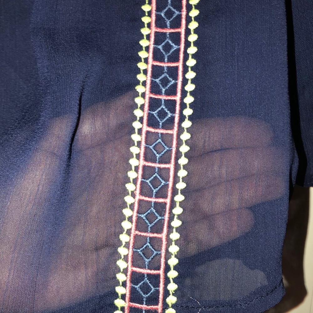 Top - Picture 3 of 5